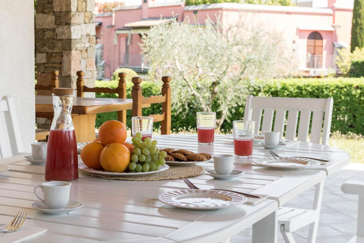 Villa Oleander มาแนร์บา เดล การ์ดา ภายนอก รูปภาพ