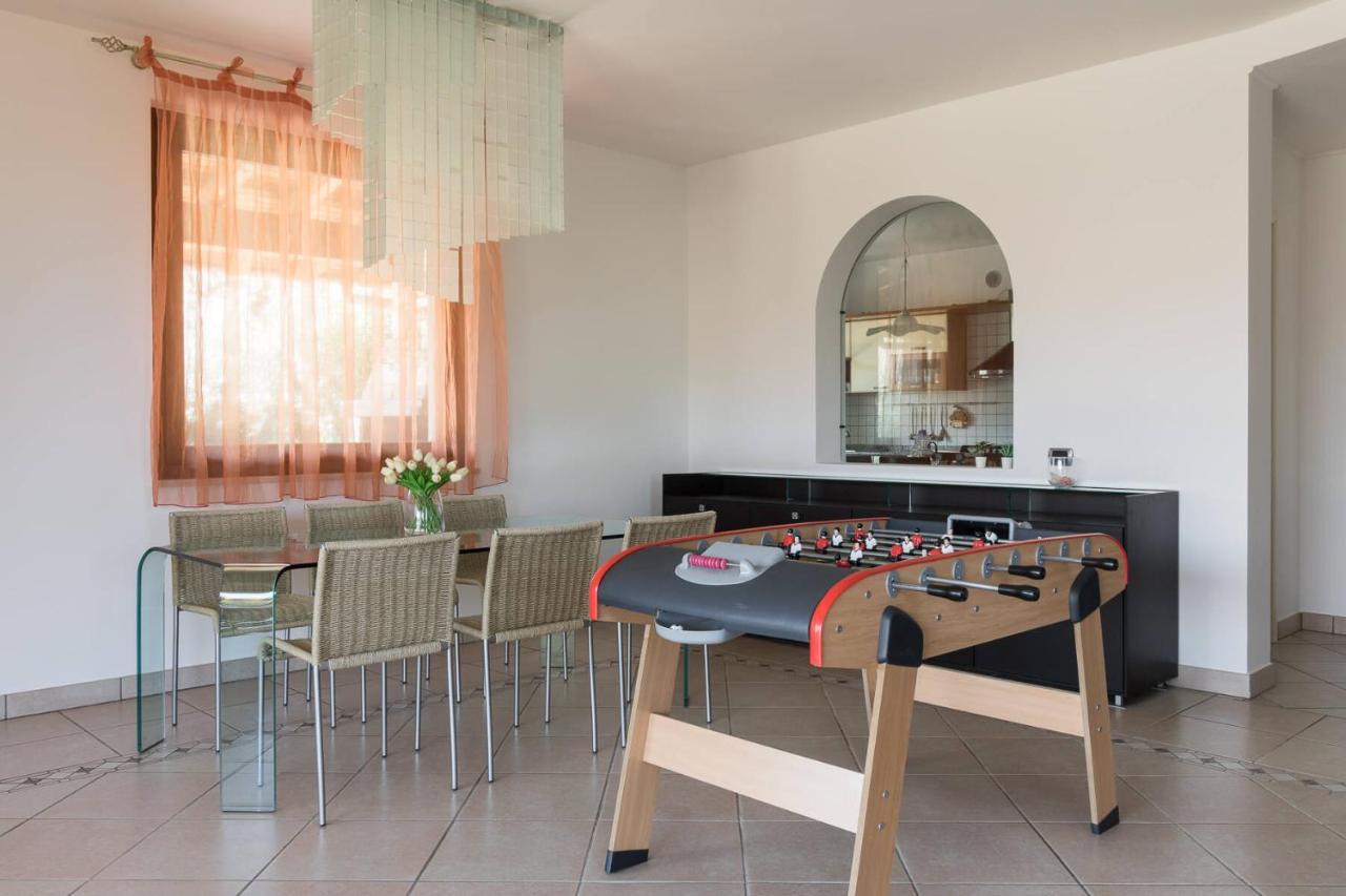 Villa Oleander มาแนร์บา เดล การ์ดา ภายนอก รูปภาพ