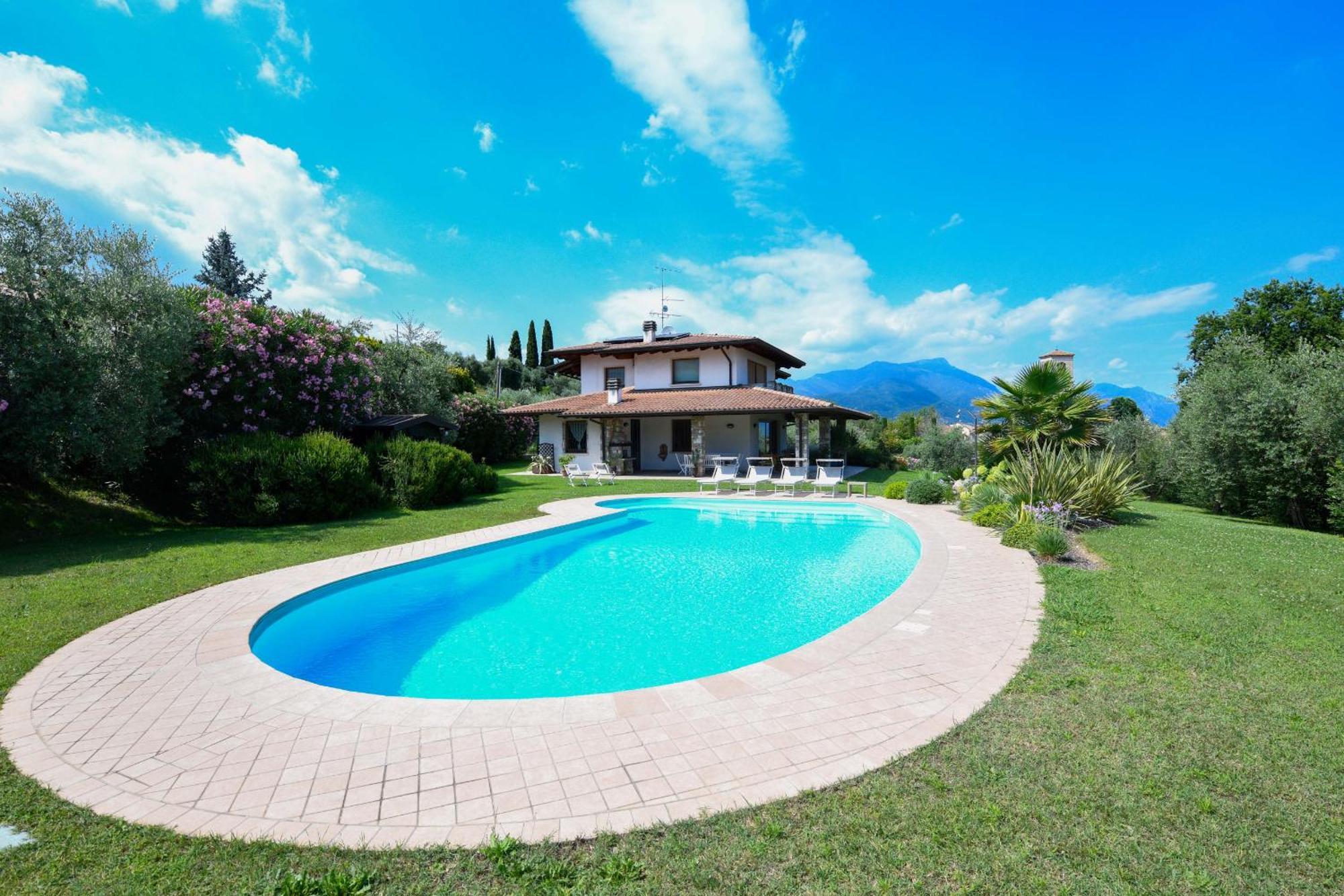 Villa Oleander มาแนร์บา เดล การ์ดา ภายนอก รูปภาพ